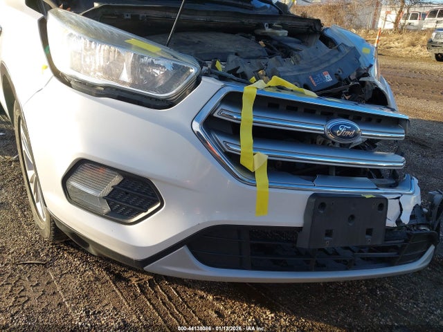 1FMCU0GD8HUB27332 Ford ESCAPE SE