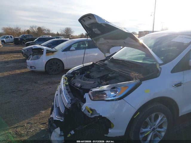 1FMCU0GD8HUB27332 Ford ESCAPE SE