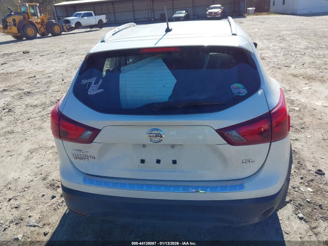 JN1BJ1CP8HW023509 Nissan Rogue Sport Sl