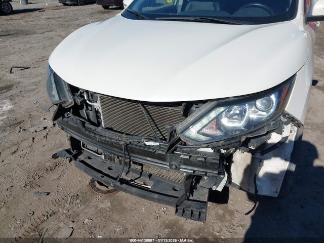 JN1BJ1CP8HW023509 Nissan Rogue Sport Sl