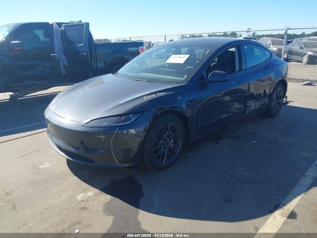 44138089 :رقم المزاد ، 5YJ3E1EB0SF902523 vin ، 2025 Tesla Model 3 Long Range All-wheel Drive مزاد بيع