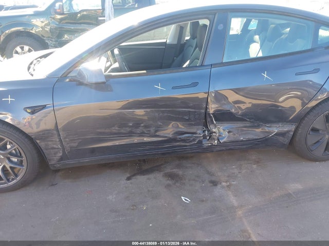 44138089 :رقم المزاد ، 5YJ3E1EB0SF902523 vin ، 2025 Tesla Model 3 Long Range All-wheel Drive مزاد بيع