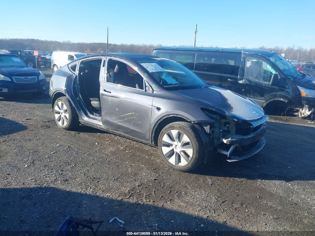 2023 TESLA MODEL Y 7SAYGDEE8PF980151 Photo 0