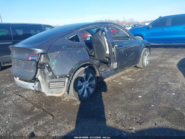 2023 TESLA MODEL Y 7SAYGDEE8PF980151 Photo 3