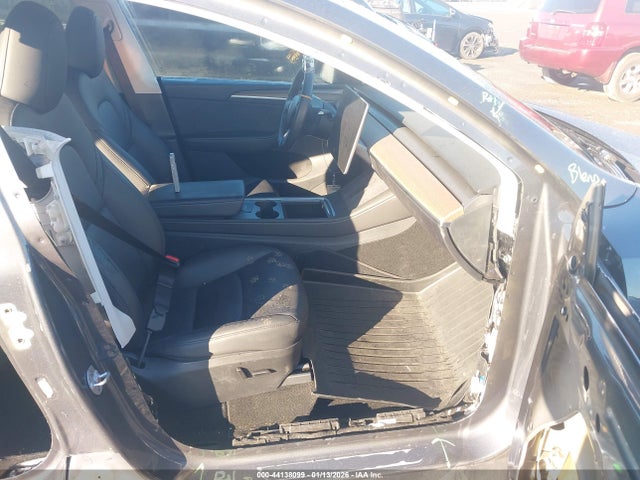 2023 TESLA MODEL Y 7SAYGDEE8PF980151 Photo 4