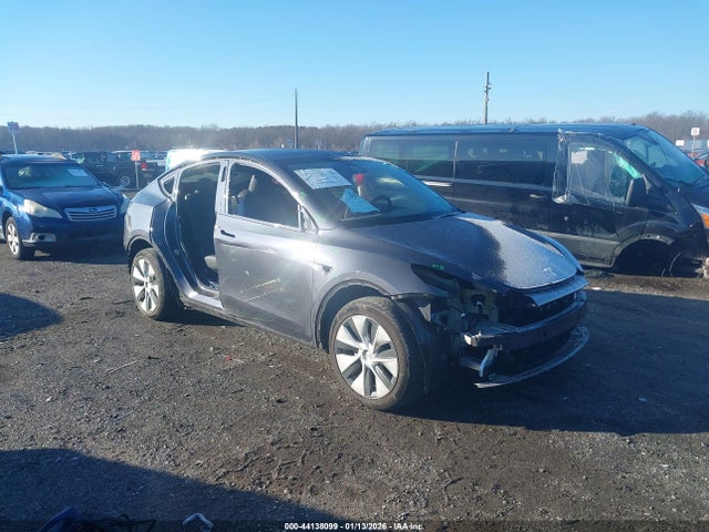 2023 TESLA MODEL Y 7SAYGDEE8PF980151 Photo 5