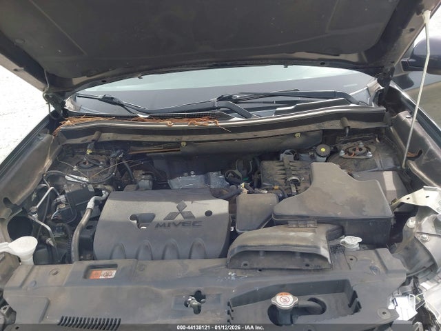 2019 MITSUBISHI OUTLANDER JA4AZ3A38KZ042106 Photo 9