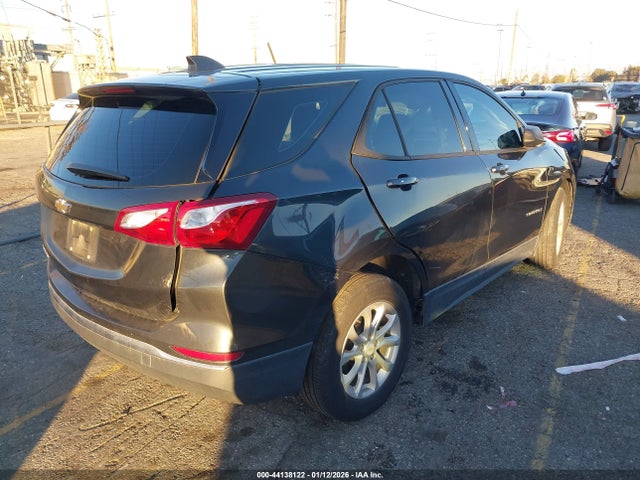 Chevrolet EQUINOX LS 2018 2GNAXHEVXJ6153407 Image 4