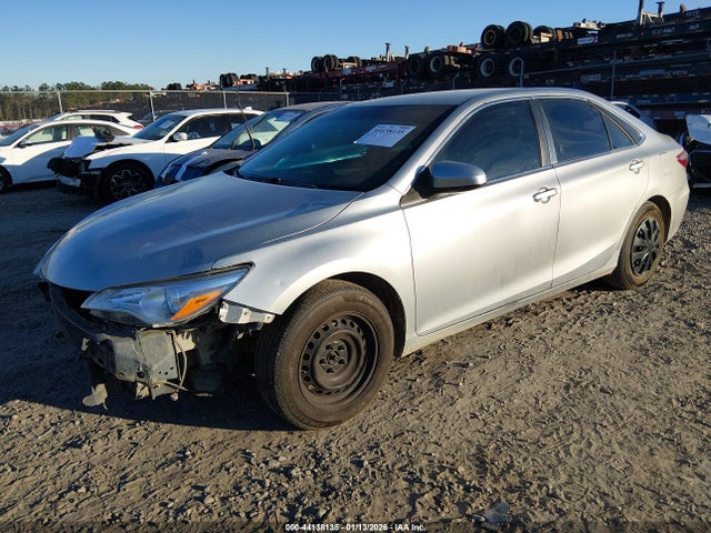 Toyota CAMRY LE 2015 4T1BF1FK7FU013864 Image 2