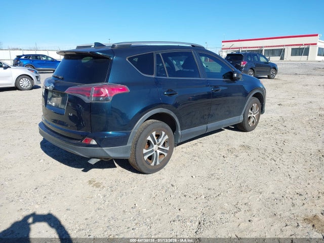 2018 TOYOTA RAV4 JTMZFREV9JJ167760 Photo 3
