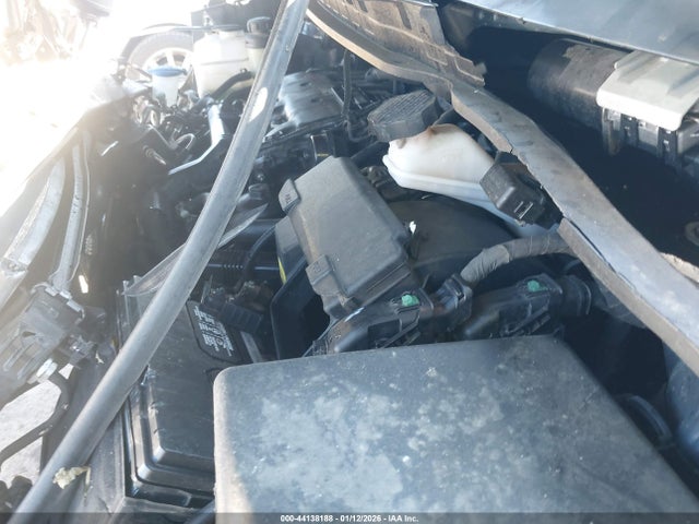 KNDMB5C13H6338305 KIA SEDONA LX