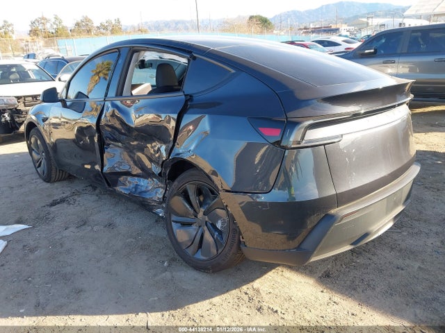 2026 TESLA MODEL Y 7SAYGDED4TF524634 Photo 2
