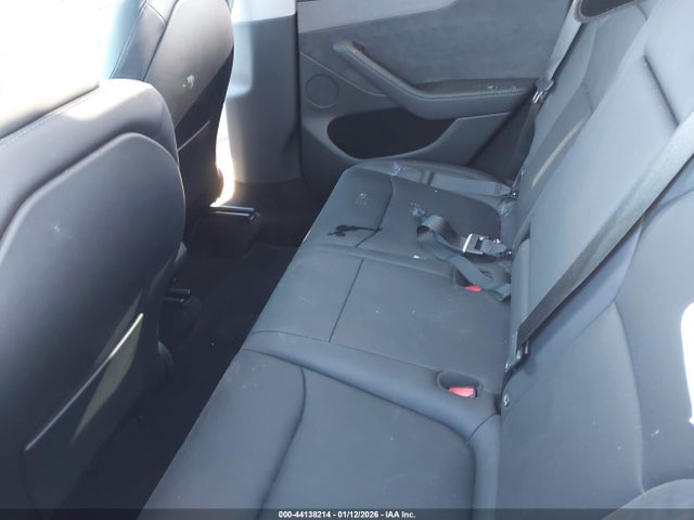 2026 TESLA MODEL Y 7SAYGDED4TF524634 Photo 7