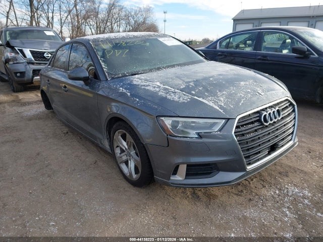 2018 AUDI A3 WAUAUGFFXJ1024232 Photo 0