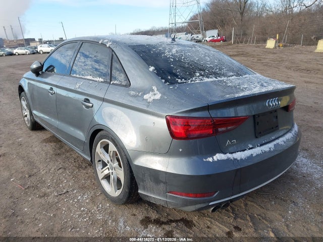 2018 AUDI A3 WAUAUGFFXJ1024232 Photo 2