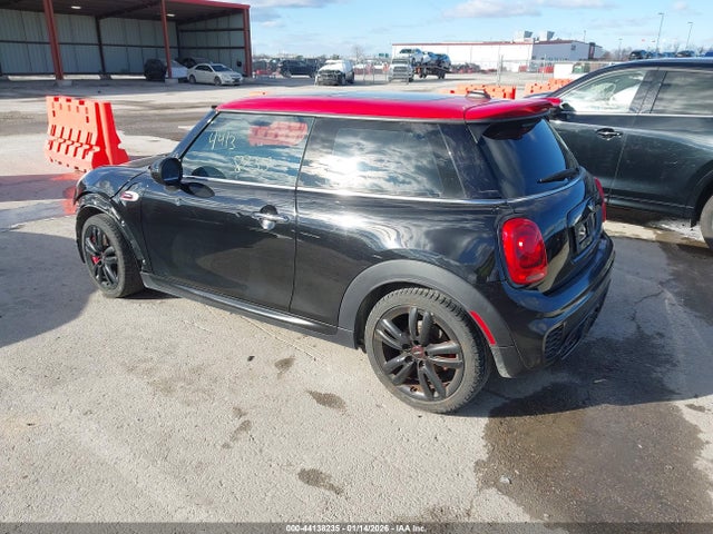 2015 MINI HARDTOP WMWXM9C50FT996466 Photo 2