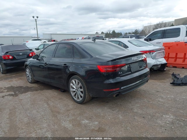 2017 AUDI A4 WAUANAF44HN025615 Photo 2