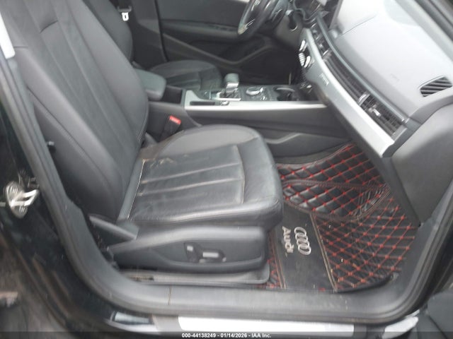 2017 AUDI A4 WAUANAF44HN025615 Photo 4