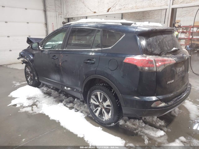 Toyota Rav4 Xle 2018 2T3RFREV9JW766787 Image 3
