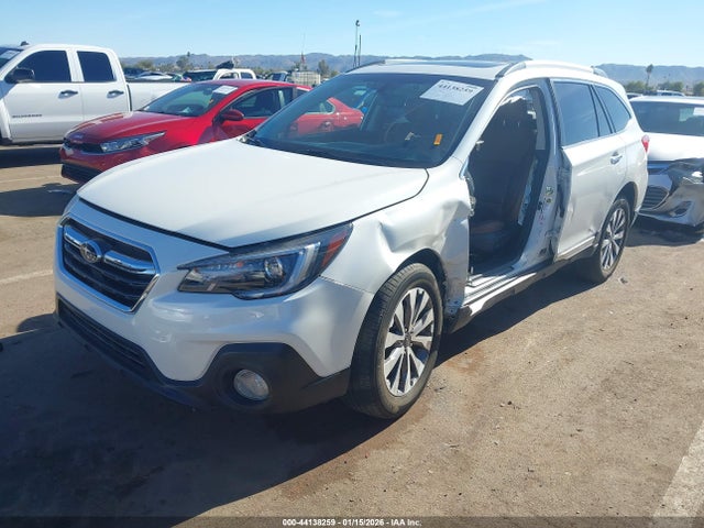 Subaru Outback 3.6r Touring 2018 4S4BSETC2J3374644 Image 2