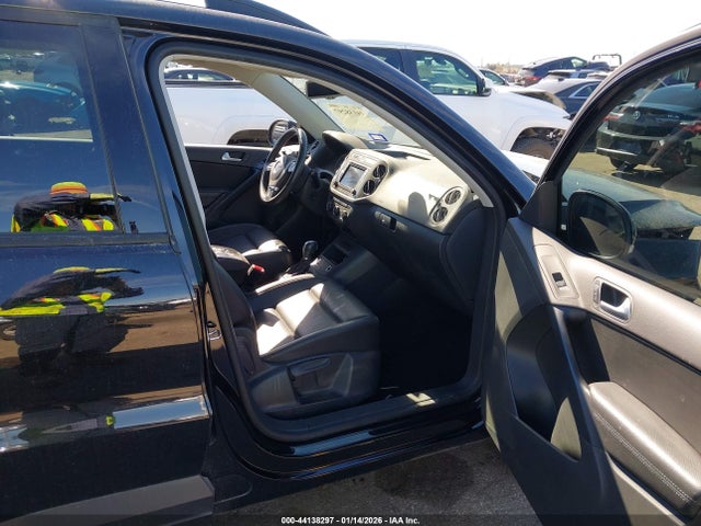 Aukcja sprzedaży 2017 Volkswagen Tiguan 2.0t/2.0t S, vin: WVGAV7AX4HK021603, numer aukcji: 44138297