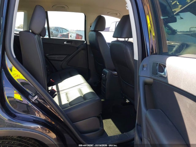 Aukcja sprzedaży 2017 Volkswagen Tiguan 2.0t/2.0t S, vin: WVGAV7AX4HK021603, numer aukcji: 44138297