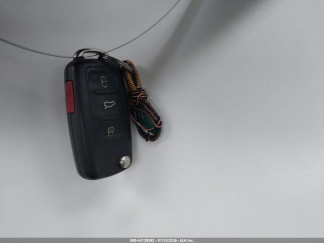 2011 VOLKSWAGEN TIGUAN WVGAV7AX1BW540592 Photo 10