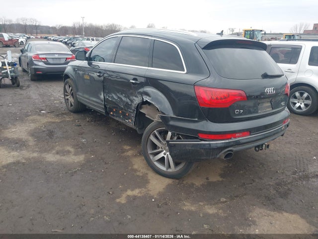 2015 AUDI Q7 WA1LGBFE5FD019677 Photo 2