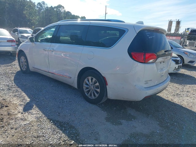 2C4RC1BG0JR103456 Chrysler Pacifica Touring L