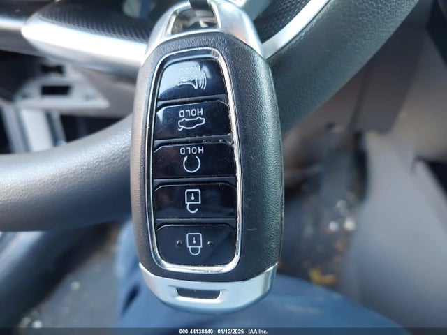 KMHLM4AG1PU596626 Hyundai ELANTRA SEL
