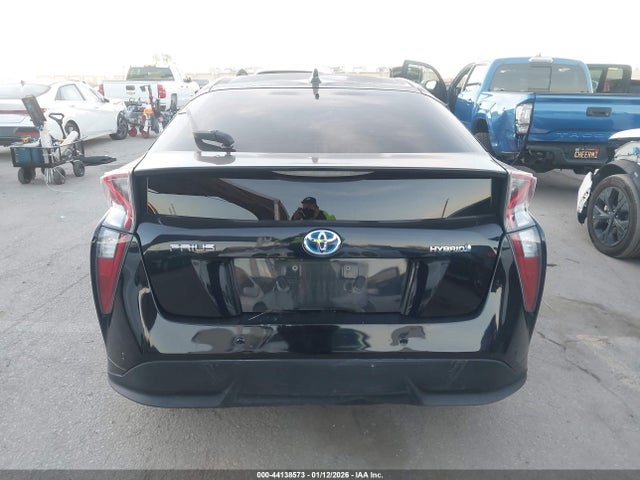 JTDKARFU9G3018395 Toyota Prius Four Touring