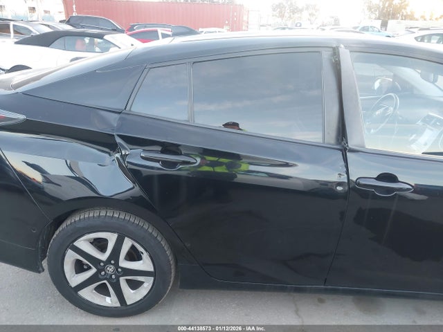 JTDKARFU9G3018395 Toyota Prius Four Touring