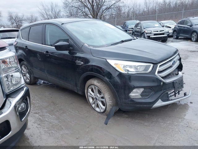 Ford ESCAPE SE 2017 1FMCU9G97HUE08778 Image 1