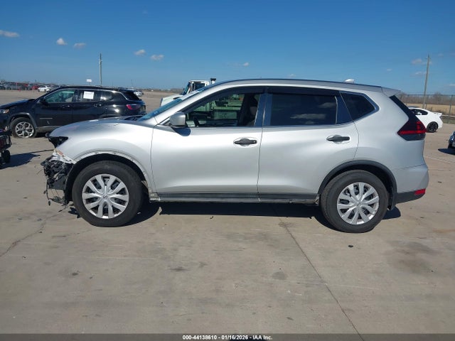 5N1AT2MT5LC795637 Nissan Rogue S Fwd