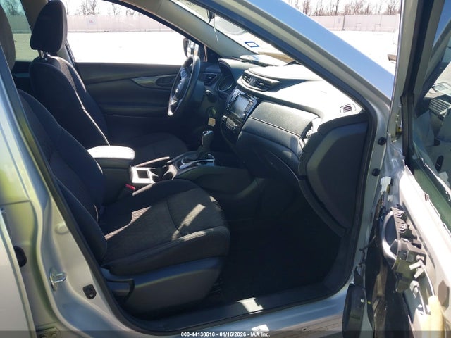 2020 NISSAN ROGUE 5N1AT2MT5LC795637 Photo 4