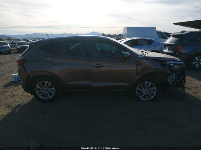 KM8J33A45HU395730 Hyundai TUCSON SE