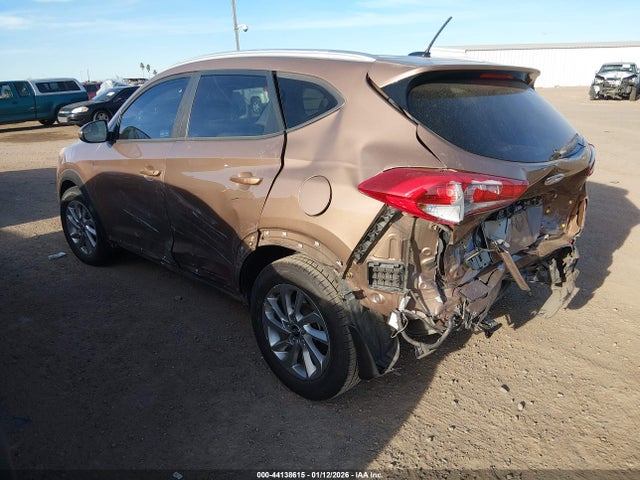KM8J33A45HU395730 Hyundai TUCSON SE