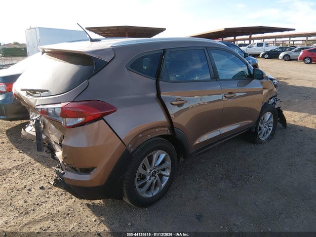 KM8J33A45HU395730 Hyundai TUCSON SE
