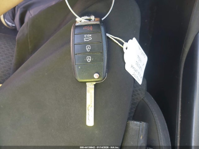 5XXGT4L31GG026795 KIA Optima Lx