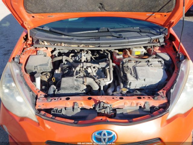 2012 TOYOTA PRIUS C JTDKDTB30C1022424 Photo 9