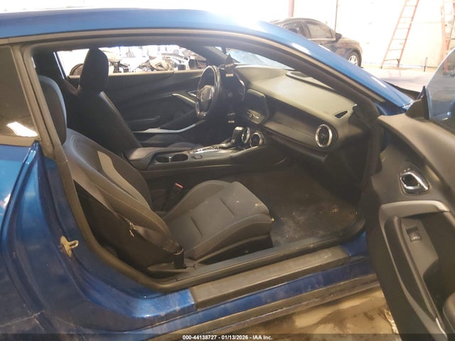 2017 CHEVROLET CAMARO 1G1FB1RX4H0124660 Photo 4