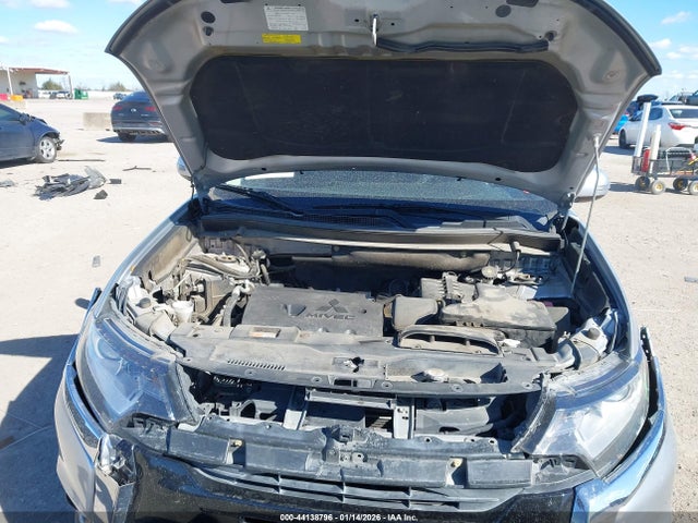 2017 MITSUBISHI OUTLANDER JA4AD3A39HZ020591 Photo 9