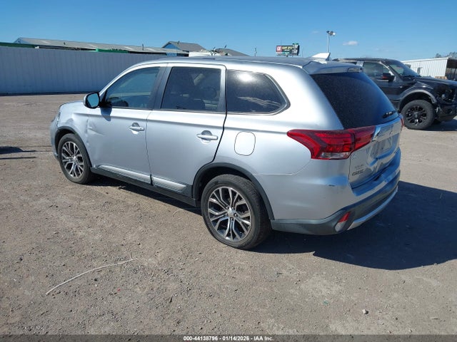 2017 MITSUBISHI OUTLANDER JA4AD3A39HZ020591 Photo 2