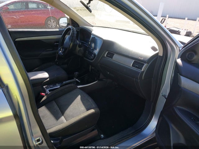 2017 MITSUBISHI OUTLANDER JA4AD3A39HZ020591 Photo 4