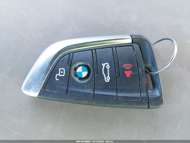44138800 :رقم المزاد ، 3MW5R1J09M8C15529 vin ، 2021 Bmw 330i مزاد بيع