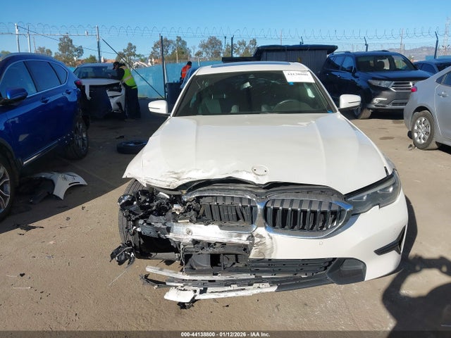 44138800 :رقم المزاد ، 3MW5R1J09M8C15529 vin ، 2021 Bmw 330i مزاد بيع