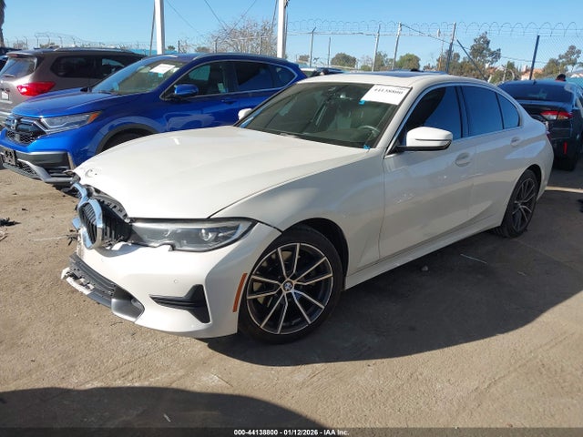 44138800 :رقم المزاد ، 3MW5R1J09M8C15529 vin ، 2021 Bmw 330i مزاد بيع