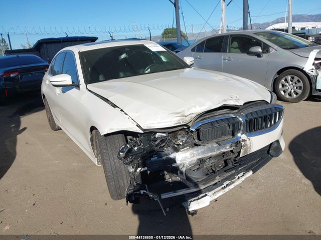 44138800 :رقم المزاد ، 3MW5R1J09M8C15529 vin ، 2021 Bmw 330i مزاد بيع