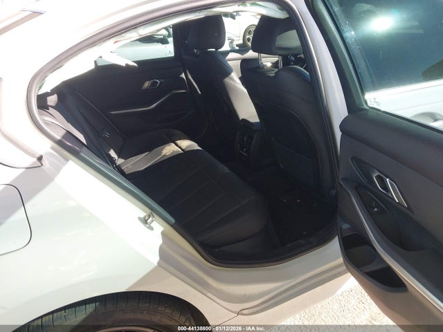 44138800 :رقم المزاد ، 3MW5R1J09M8C15529 vin ، 2021 Bmw 330i مزاد بيع