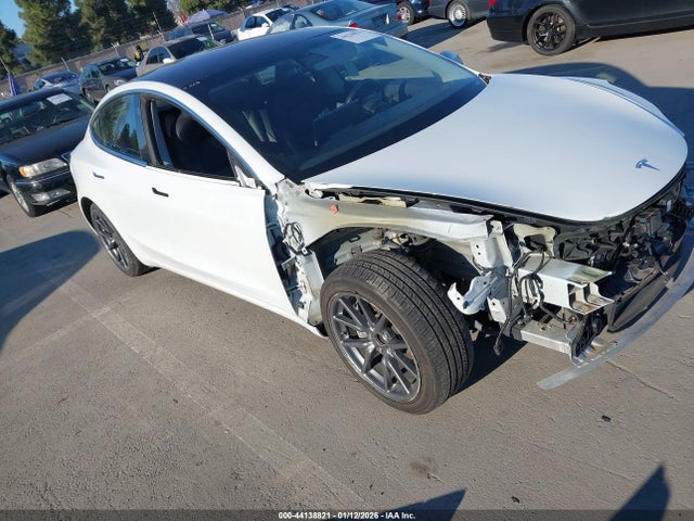 2018 TESLA MODEL 3 5YJ3E1EA3JF045488 Photo 0